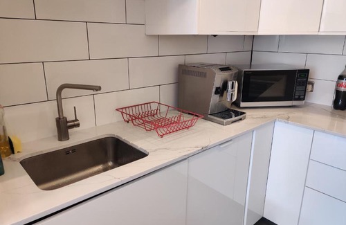 Westbourne Apartment | 1 bed flat near Little Venice and Paddington