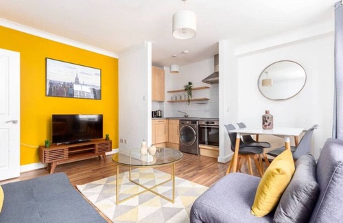 Spitalfields Apartment | 1 Bed Flat on Vibrant Brick Lane
