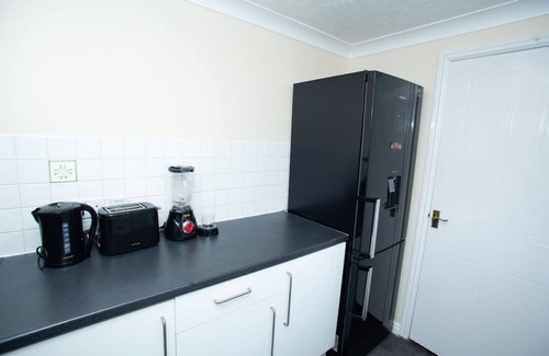 Thamesmead East House | 1 Bed House for Pleasure ,office work ,free parking ,near Elizabeth underground