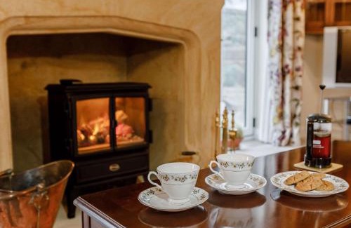 Eleighwater House | 1 Bed in Chard 91135