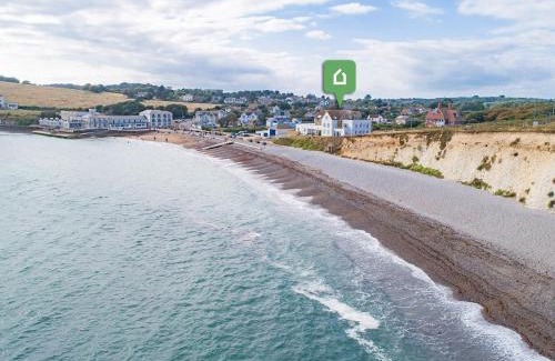 Freshwater Bay House | 1 Bed in Freshwater IC136