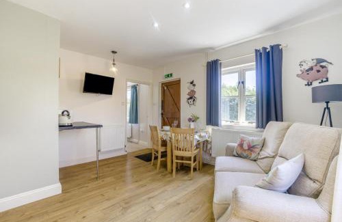 Howlett End House | 1 Bed in Great Sampford oc-f32654