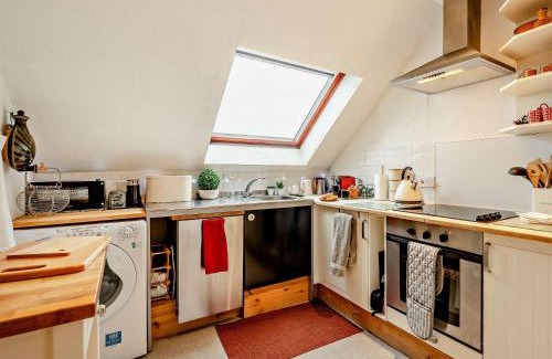 Kinghorn Apartment | 1 Bed in Kinghorn 47388