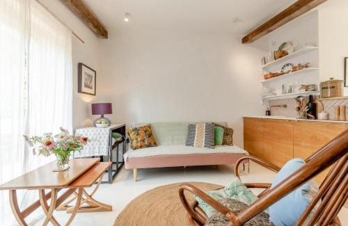 Faversham House | 1 Bed in Luddenham oc-s32602