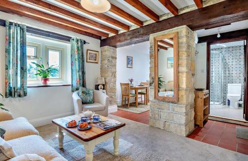 Malmesbury House | 1 Bed in Malmesbury 95500