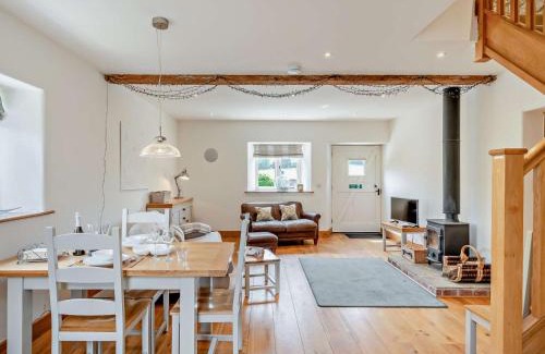 Shaftesbury House | 1 Bed in Melbury Abbas 48717