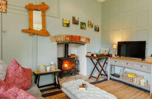 Pulham House | 1 Bed in Minterne Magna 87379