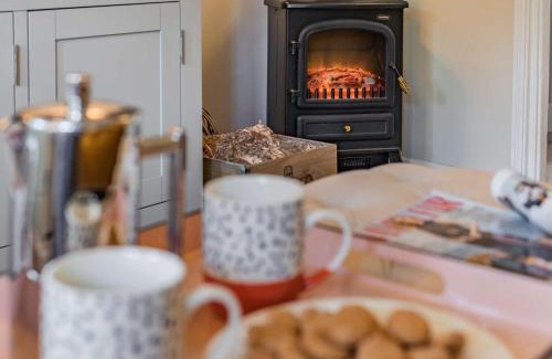 Normanby House | 1 Bed in Normanby 79105