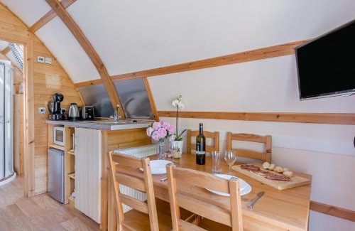 Cromer Cabin | 1 Bed in Northrepps oc-f32556