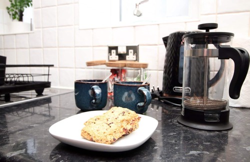 Southville House | 1 Bed in Residential Area close to Centre