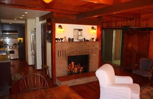 Donner Lake Woods House | 1 bed + kids room, 2 bath, sleeps 4 adults. West End of Donner Lake DLR#105