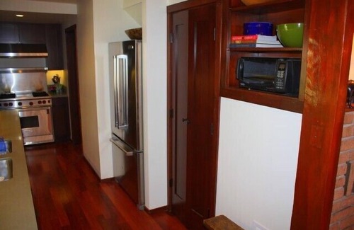 Donner Lake Woods House | 1 bed + kids room, 2 bath, sleeps 4 adults. West End of Donner Lake DLR#105