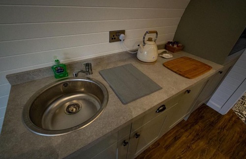 Wrexham House | 1-Bed pod cabin in beautiful surroundings Wrexham