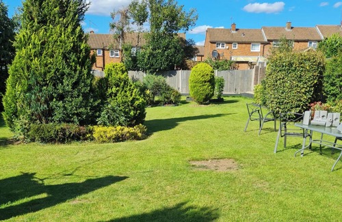 Old Harlow Apartment | 1 Bed Sleeps 2 with Private Garden
