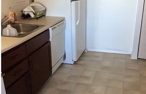 Adelphi Condo | 1-Bed Tranquil Penthouse w/Pool, Gym, and Reserved Parking