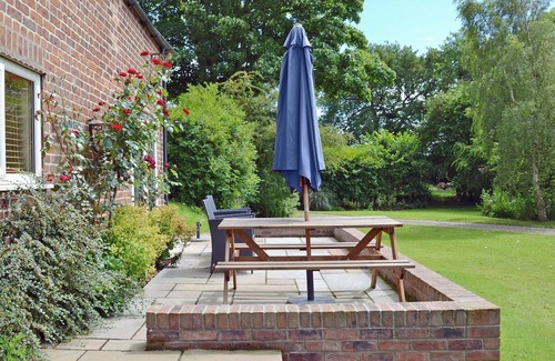 Ulrome Cottage | 1 bedroom accommodation in Ulrome near Bridlington