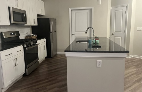 Pasadena Apartment | 1 bedroom 1 bath 10-15 minutes to Maryland live Casino . KITCHEN.