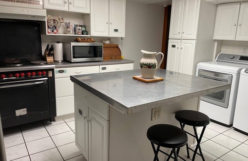 Freeburg Apartment | 1 bedroom, 1 bath apartment w/full kitchen & laundry near St Louis & Scott AFB