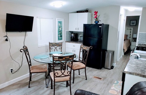 Apopka House | 1 Bedroom, 1 Bath Park Model Near Disney