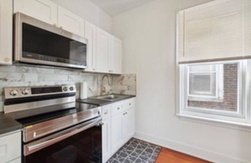 North Philadelphia House | 1 bedroom 1 bathroom within walking distance Temple University Hospital