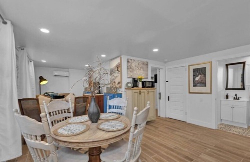 Forest Hills House | 1 bedroom, 1 bathroom home that sleeps 3
