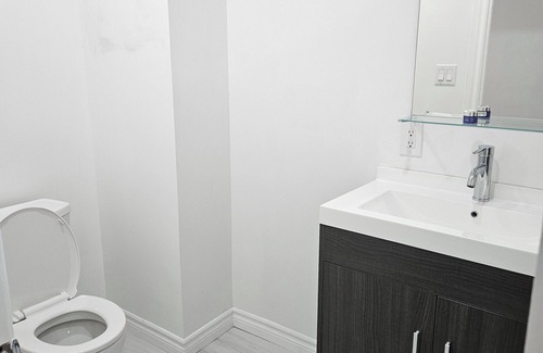 Orillia House | 1 Bedroom, 1 Bathroom on 2nd floor