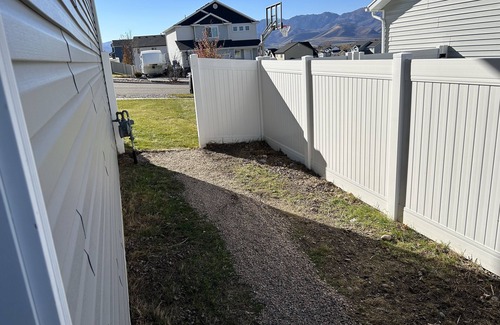 Hyrum Apartment | 1 bedroom 1 Bathroom Private Suite! 2 minutes from the Reservoir.