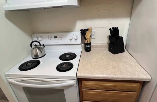 Sun Prairie Apartment | 1 Bedroom - 1218 Canterbury Ct