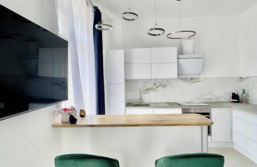 Les Pennes-Mirabeau Apartment | 1 Bedroom Apartment in Les Pennes-Mirabeau