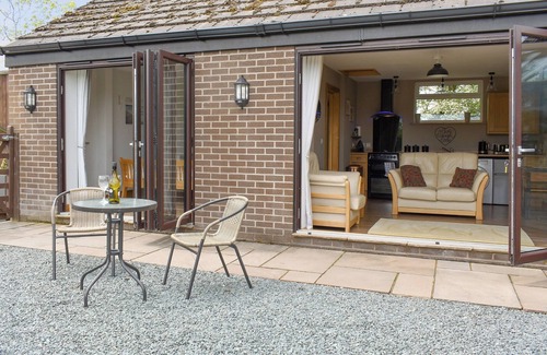 Knott End-on-Sea Cottage | 1 bedroom accommodation in Out Rawcliffe, near Fleetwood