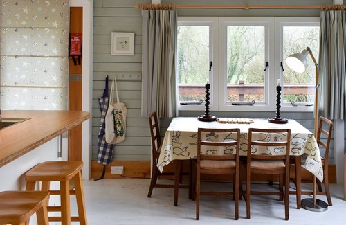 Ebbesborne Wake Cottage | 1 bedroom accommodation in Broad Chalke, near Salisbury