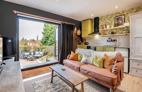 Devizes Cottage | 1 bedroom accommodation in Great Cheverell