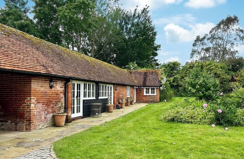 East Tytherley Cottage | 1 bedroom accommodation in East Tytherley