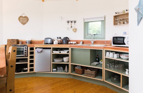 Ryde RV Rental | 1 bedroom accommodation in Wootton Bridge