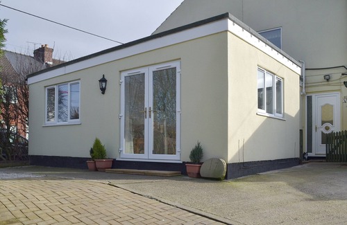 Ault Hucknall Cottage | 1 bedroom accommodation in Clowne, near Chesterfield