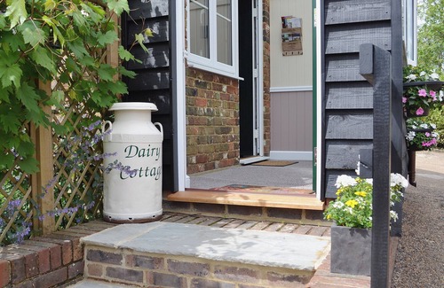 Five Oak Green Cottage | 1 bedroom accommodation in Pembury, near Tunbridge Wells