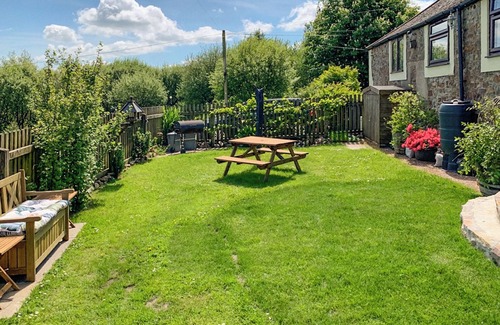 Hartland Cottage | 1 bedroom accommodation in Near Woolsery