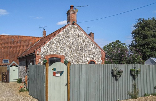 Thorpe Market Cottage | 1 bedroom accommodation in Thorpe Market