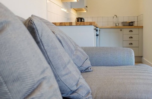 Waterlooville Cottage | 1 bedroom accommodation in Hambledon, South Downs National Park