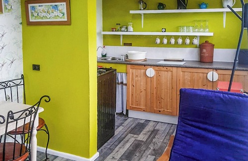 Llanybydder Cottage | 1 bedroom accommodation in Llanybydder, near Lampeter