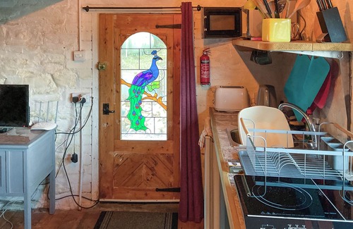 Llanybydder Cottage | 1 bedroom accommodation in Llanybydder