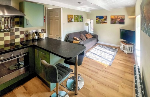 North Newton Cottage | 1 bedroom accommodation in North Newton
