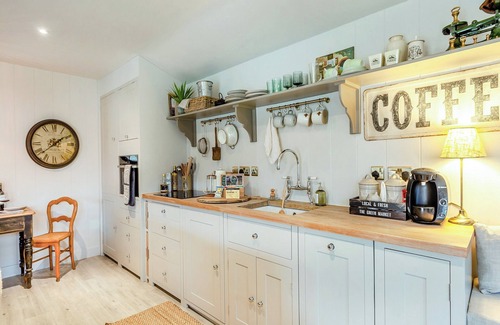 Chippenham Cottage | 1 bedroom accommodation in Lacock, near Chippenham