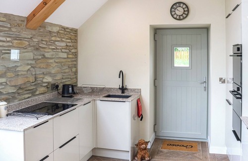 Clynderwen Cottage | 1 bedroom accommodation in Clynderwen, near Preseli Hills