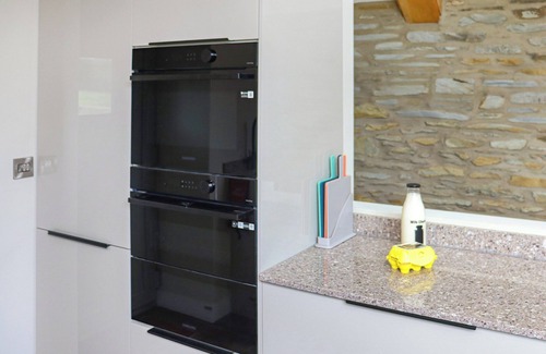 Clynderwen Cottage | 1 bedroom accommodation in Clynderwen, near Preseli Hills