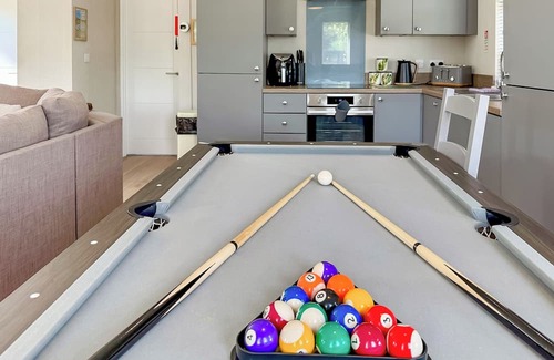 Raywell Ski Chalet | 1 bedroom accommodation in Raywell, Beverley