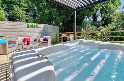 Raywell Ski Chalet | 1 bedroom accommodation in Raywell, Beverley