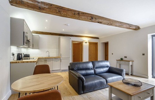 Mansfield Cottage | 1 bedroom accommodation in Edwinstowe