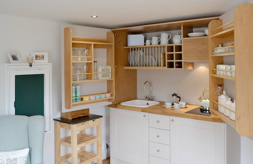 Lacey Green Cottage | 1 bedroom accommodation in Naphill, near Princes Risborough
