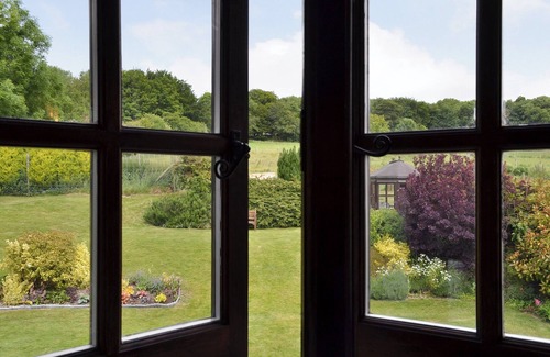 East Meon Cottage | 1 bedroom accommodation in East Meon, Petersfield